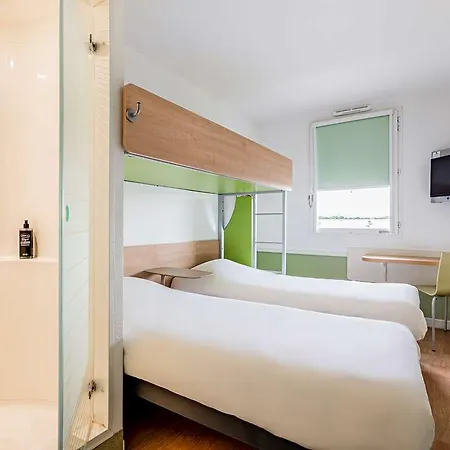 Ibis Budget Airport *