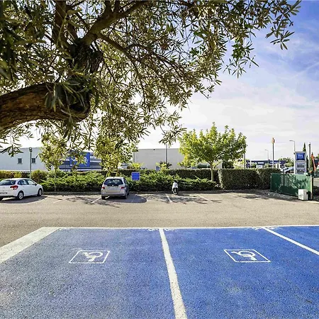 Hotel Ibis Budget Airport *